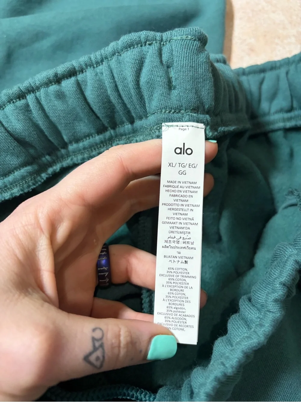 ALO Yoga very light